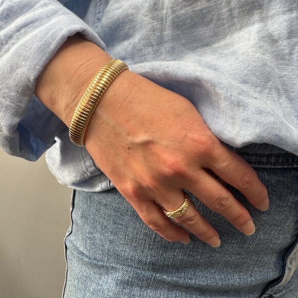 Cobra Bracelet Elastic | Chunky Tubogas Stacking Bracelet 14K Gold-Plated Silver - Picture 7 of 7